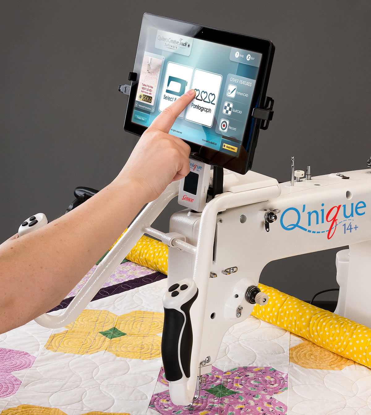 QCT on Mid arm quilting machine